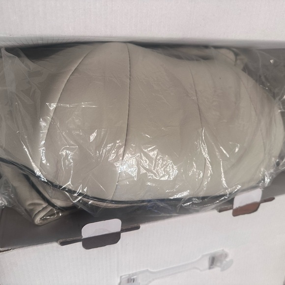 Shiatsu Neck and Back Massager - White and Blue - Picture 4 of 5